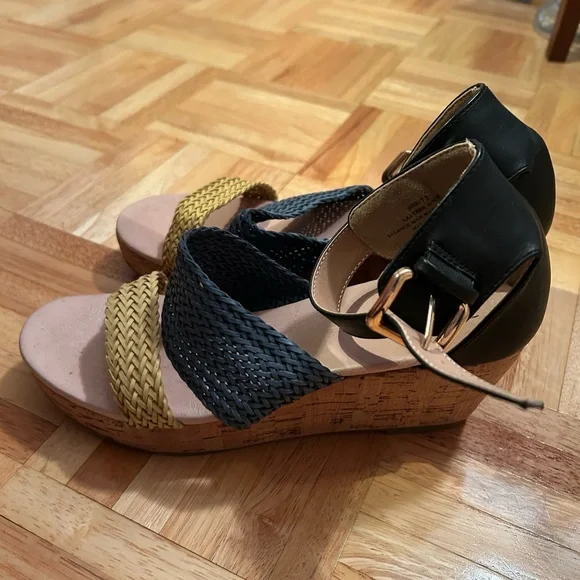 Women’s Aqua and yellow braided with black ankle strap enclosed cork 2 1/2 heel - Picture 5 of 12